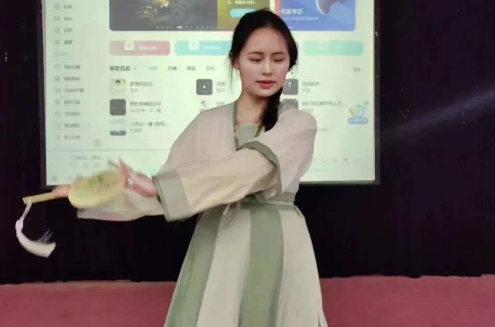 1755487890352946.jpg 1755487890352946.jpg