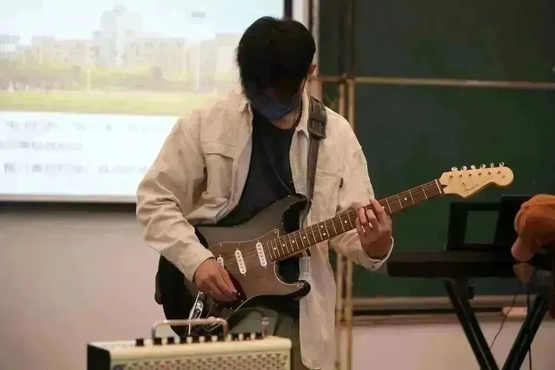 1755487954290206.jpg 1755487954290206.jpg