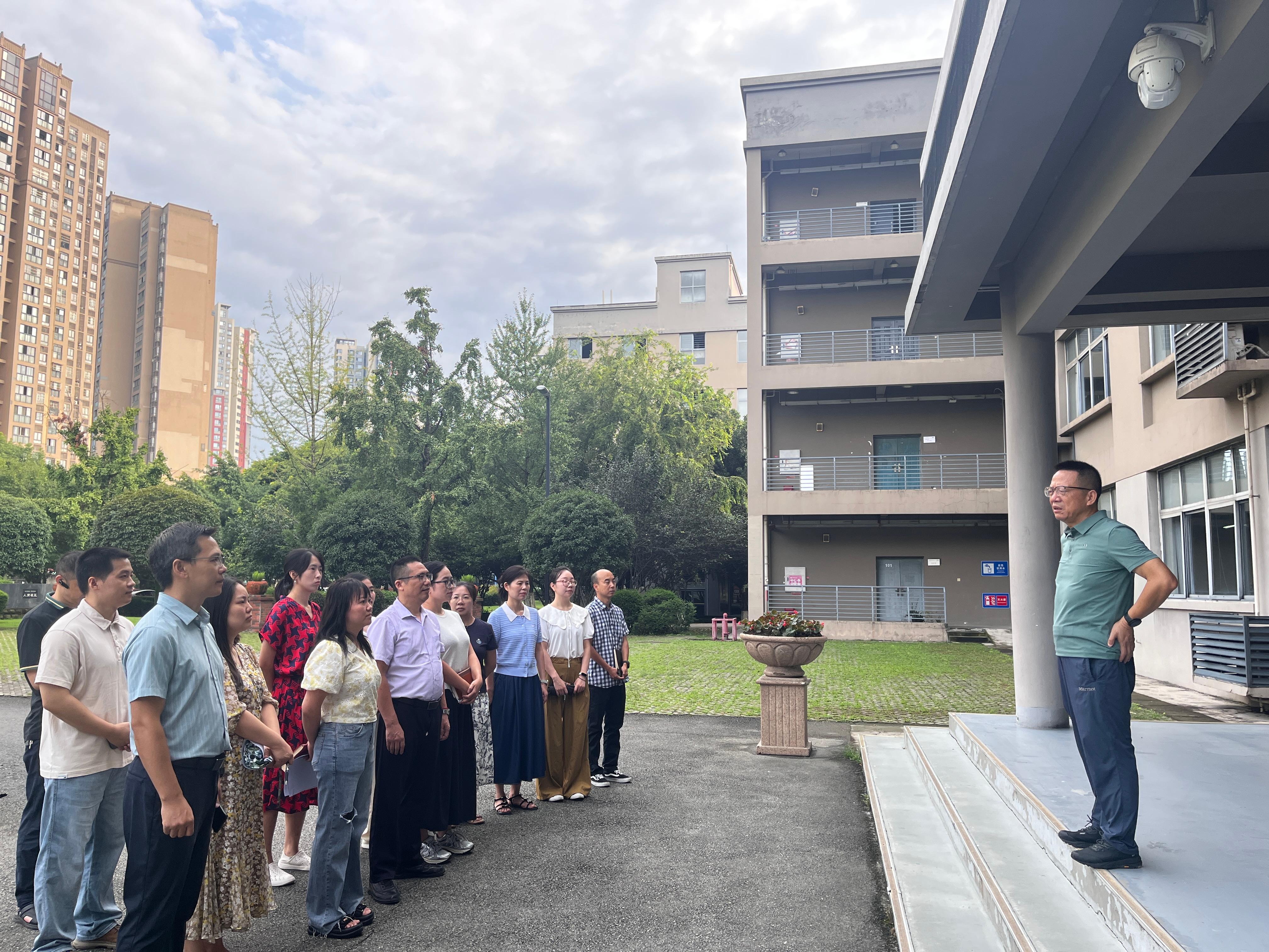 1756351569994679.jpg 1756351569994679.jpg