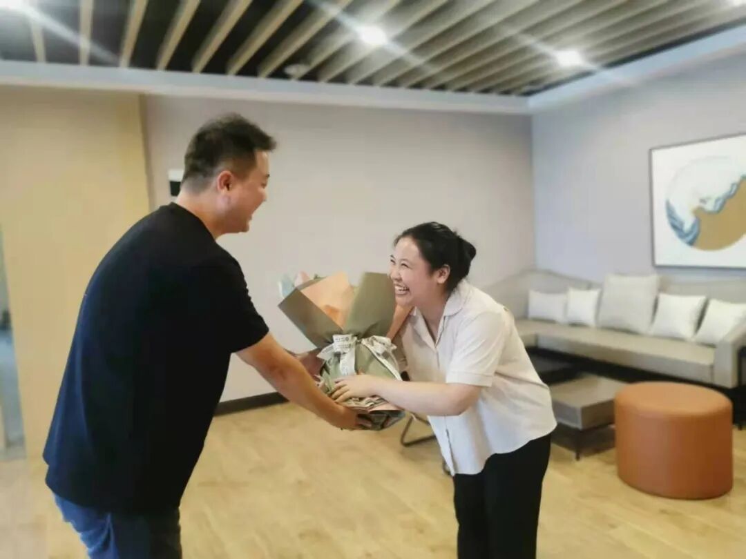 1757559976514703.jpg 1757559976514703.jpg