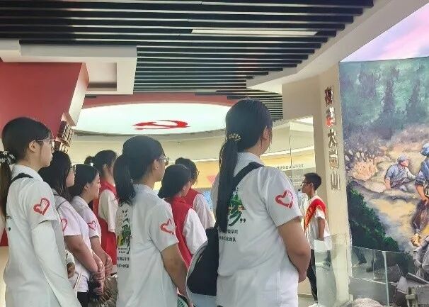 1758522979319855.jpg f152bd92fc5bf4b35f210cf795d61404.jpg