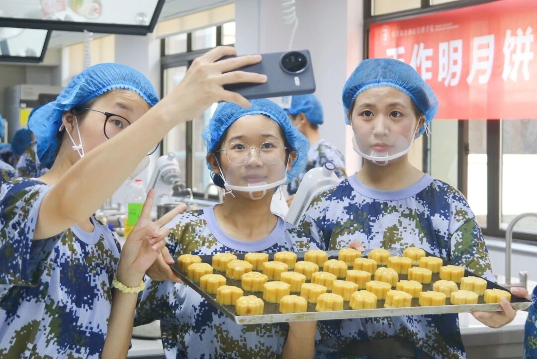 1758525420842519.jpg 1758525420842519.jpg