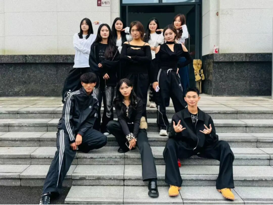 1762842846145748.png image.png