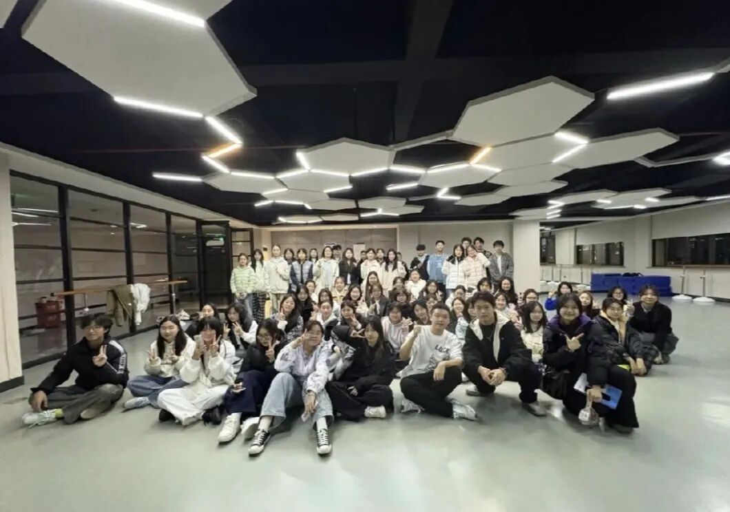 1766627339762566.jpg 1766627339762566.jpg