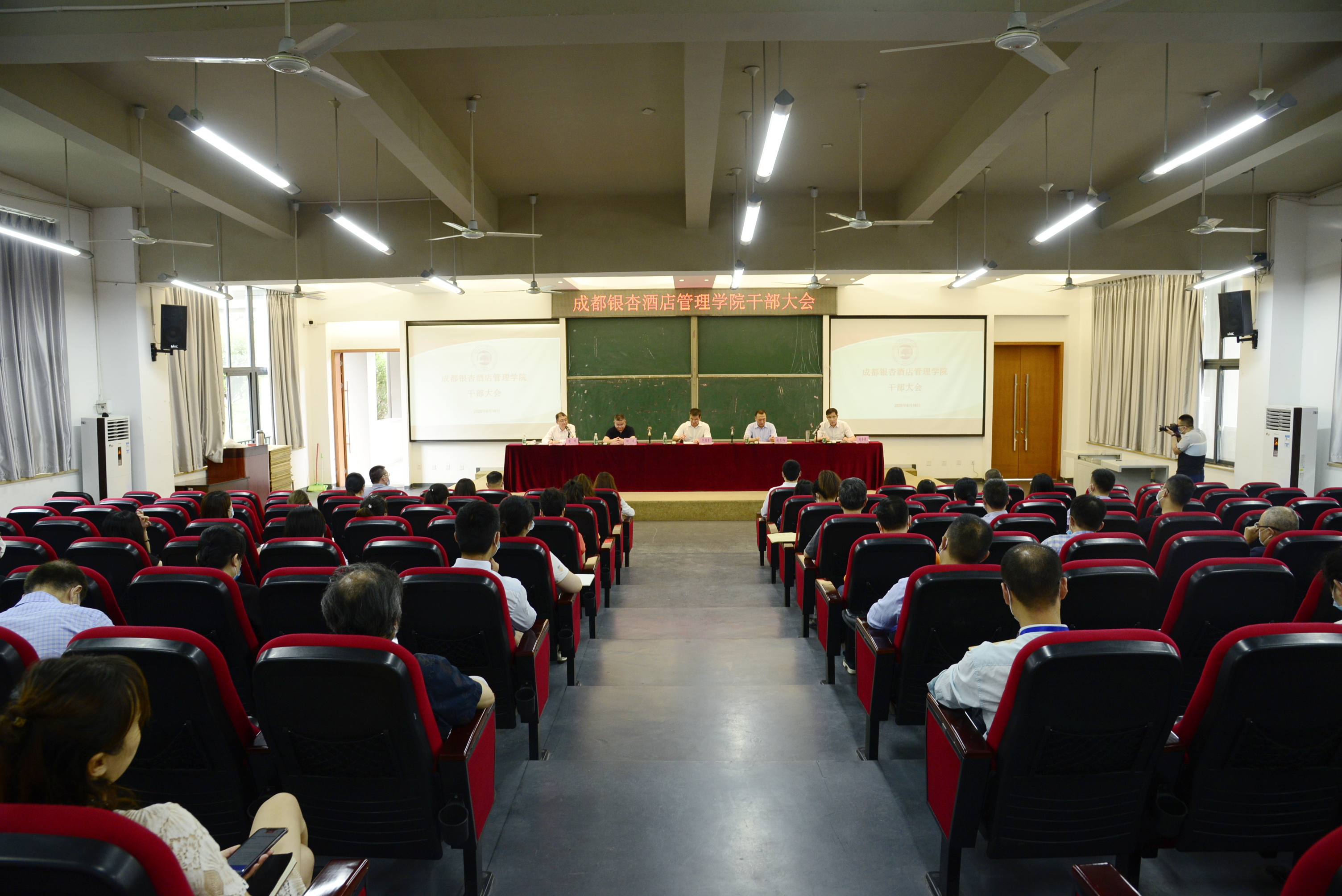 2020-06-16 02.58.44 1.jpg